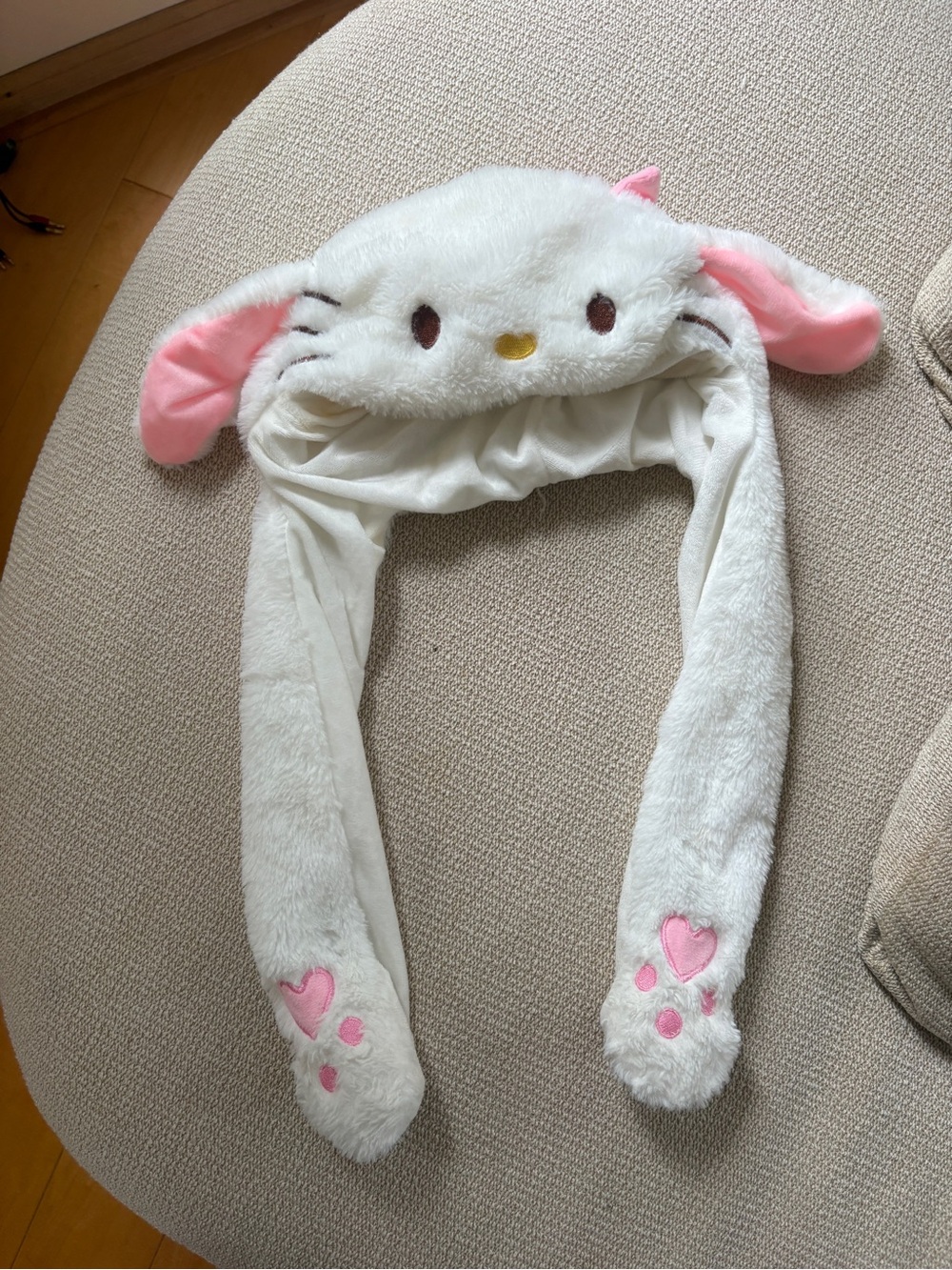 🤍Hello Kitty hat🤍 size 5-7 age